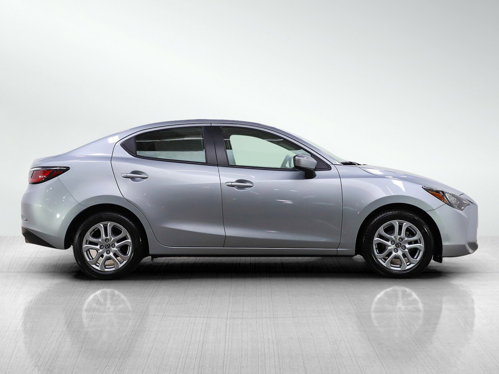 Used 2018 Toyota Yaris iA image 6