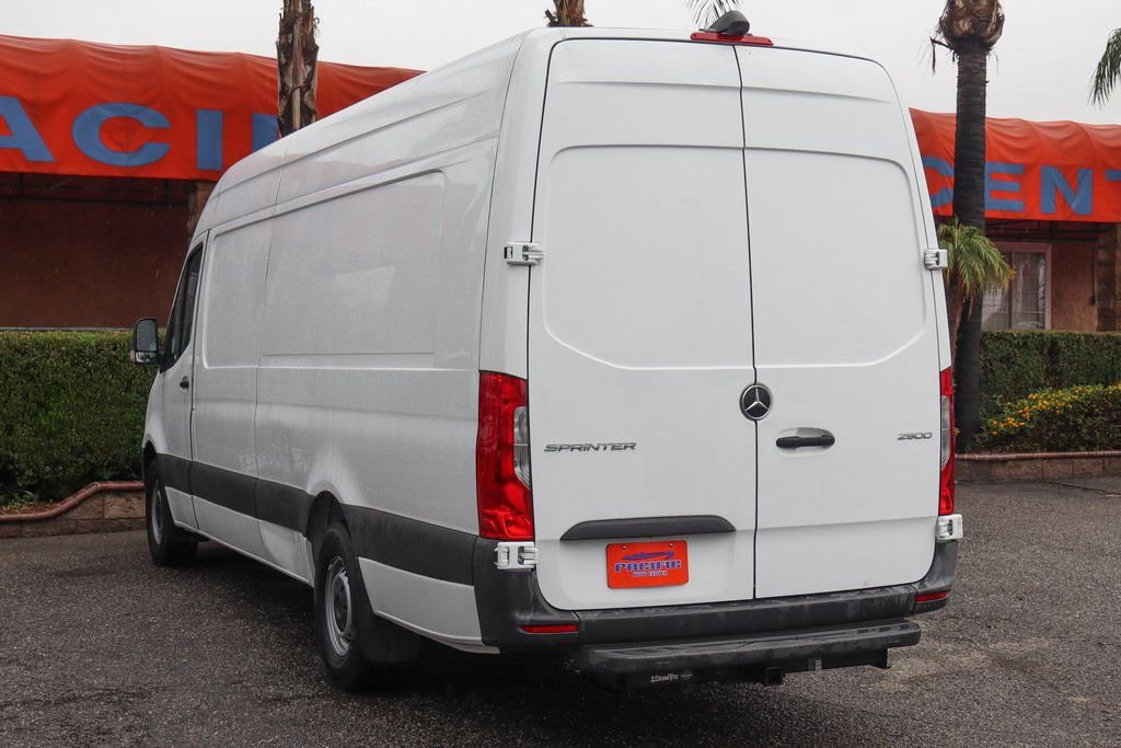 Used 2021 Mercedes-Benz Sprinter 2500 image 5