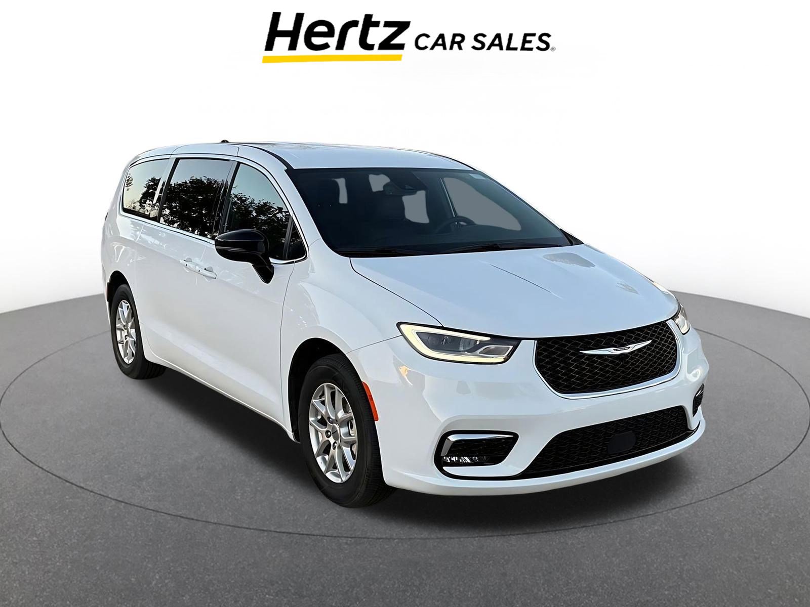 Used 2025 Chrysler Pacifica Select image 1