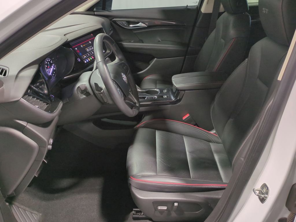 Used 2022 Buick Envision Essence w/ Sport Touring Package image 20