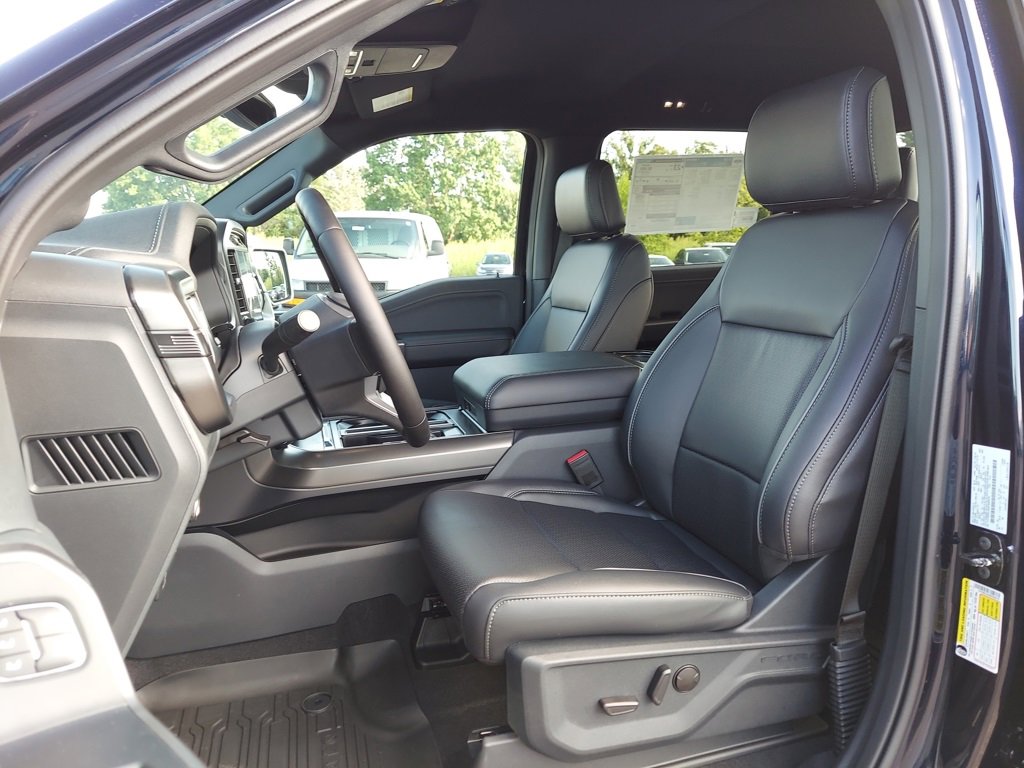 New 2025 Ford F150 Lariat image 3
