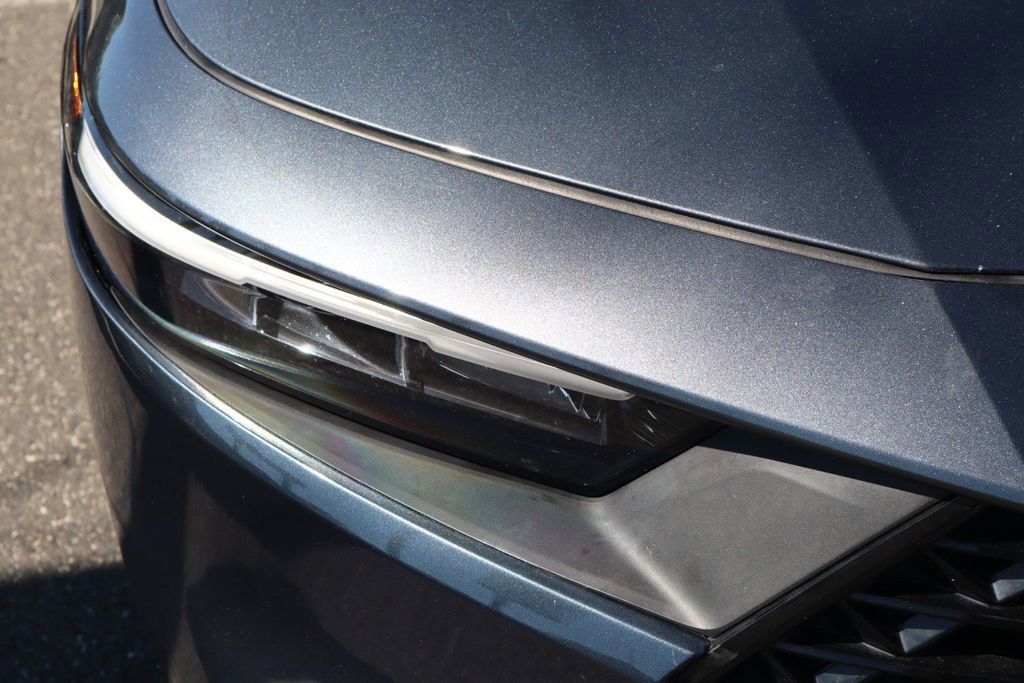 Used 2023 Honda Accord EX image 11