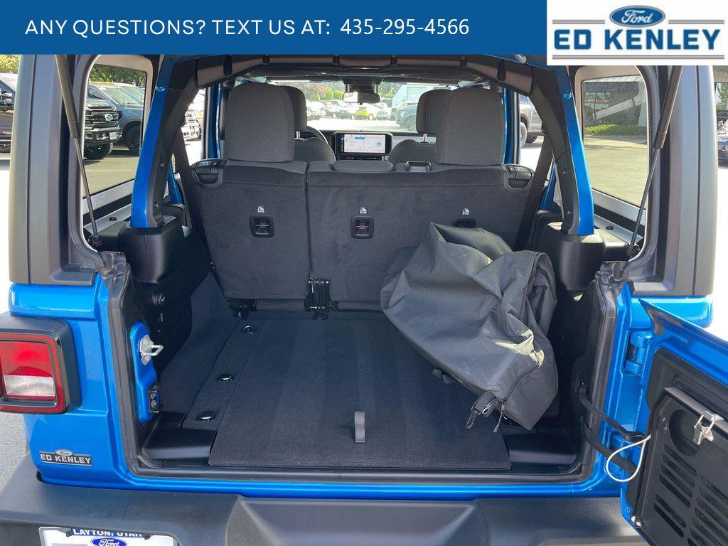 Used 2024 Jeep Wrangler Unlimited Sport AWD/4WD image 32