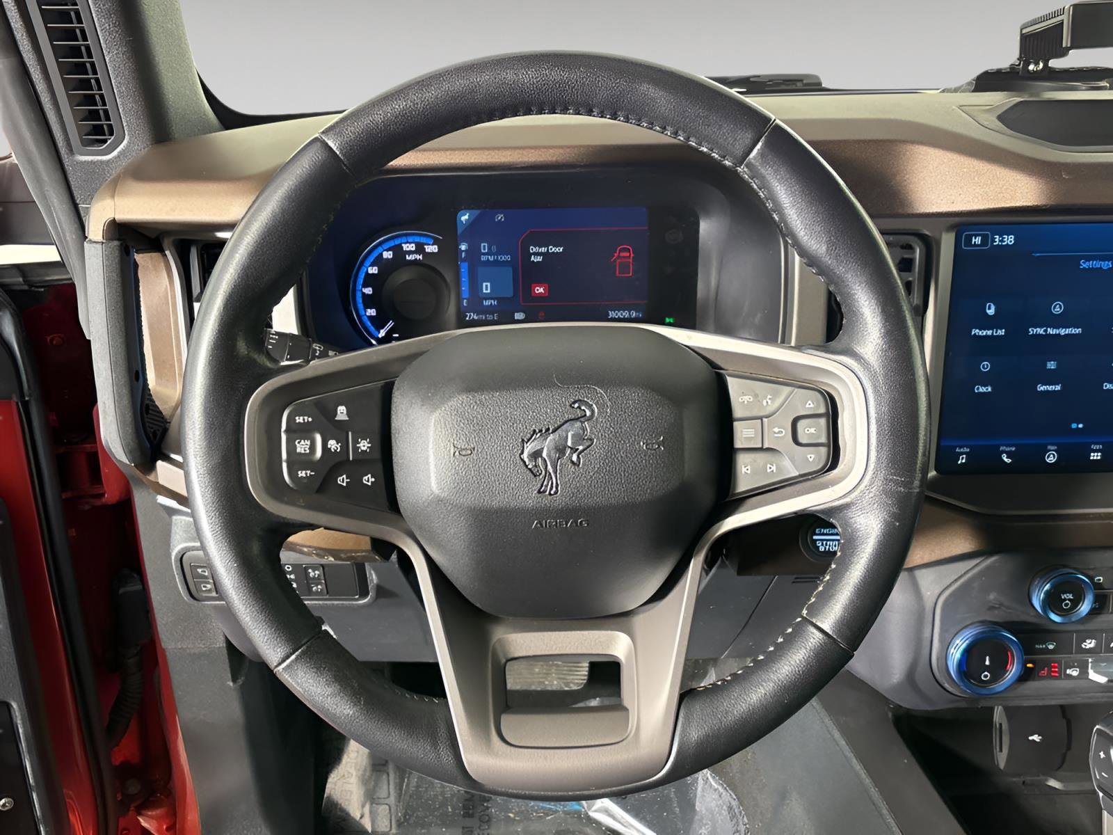 Used 2022 Ford Bronco Outer Banks image 18