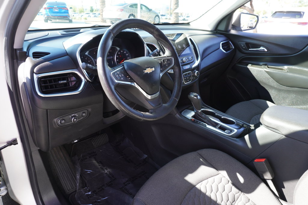 Used 2020 Chevrolet Equinox LT FWD image 16