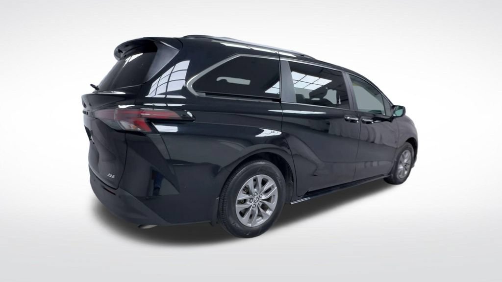 Certified 2025 Toyota Sienna XLE w/ XLE Plus Package AWD/4WD image 8