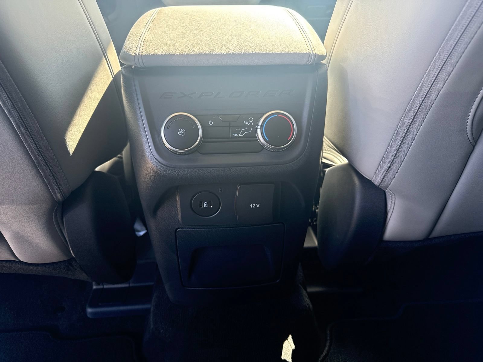 New 2026 Ford Explorer Active w/ Active Comfort Package RWD image 13