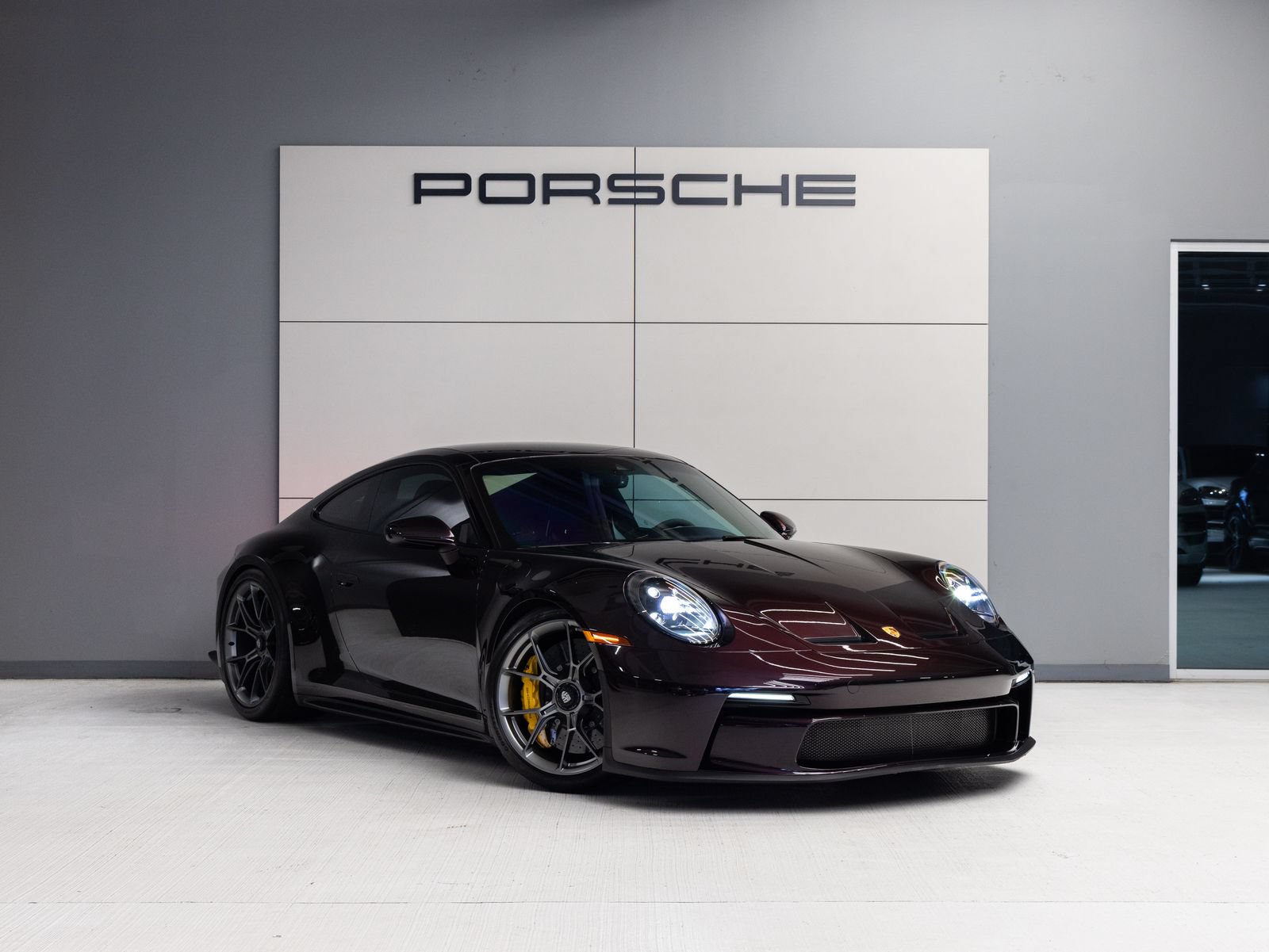 Certified 2022 Porsche 911 GT3 RWD image 9