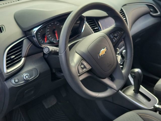 Used 2020 Chevrolet Trax LS w/ Tint and Cruise Package FWD image 18