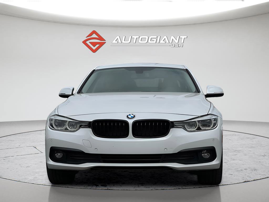 Used 2018 BMW 320i Sedan RWD image 12