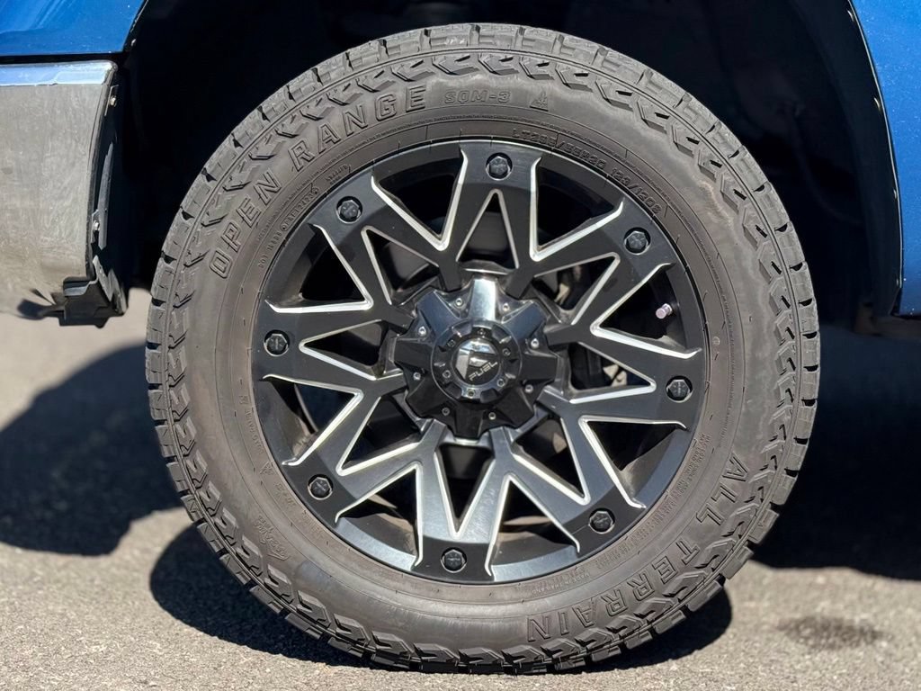 Used 2018 Toyota Tundra SR5 AWD/4WD image 9