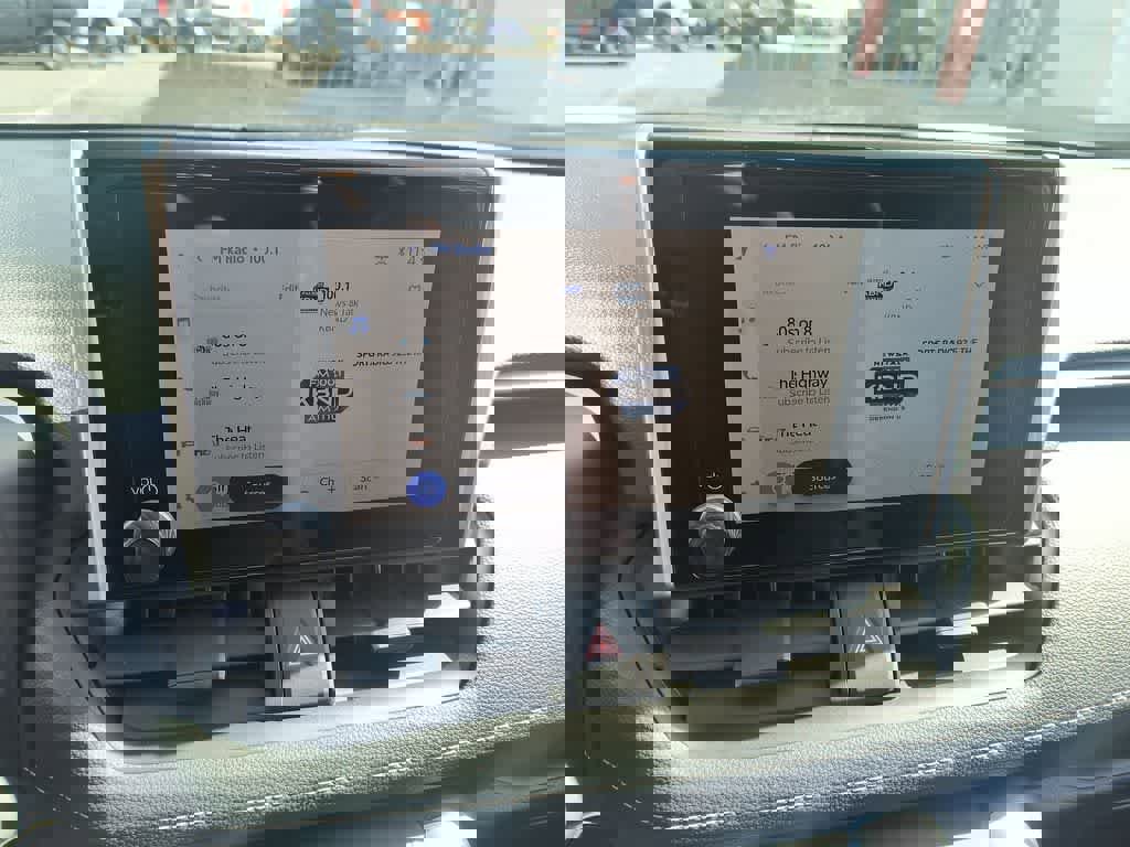 Used 2024 Toyota RAV4 XLE image 16