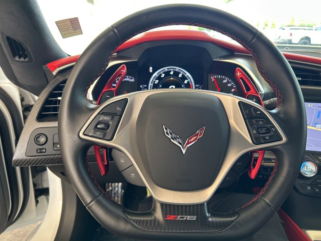 Used 2015 Chevrolet Corvette Z06 w/ 3LZ Preferred Equipment Group image 15