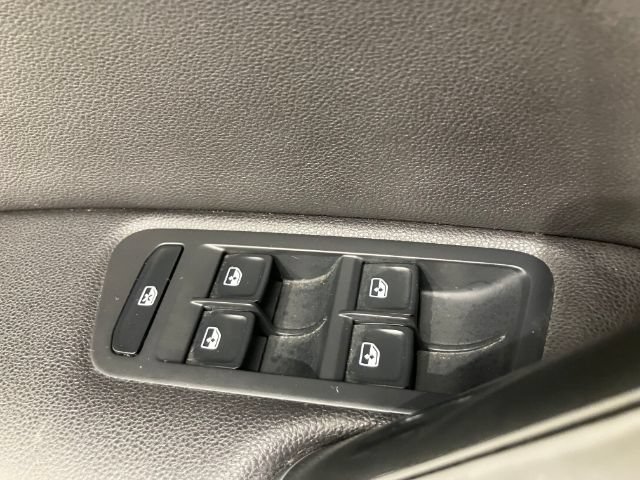Used 2020 Volkswagen Golf 4-Door FWD image 45