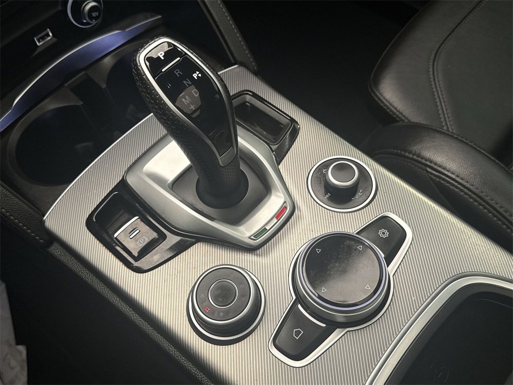 Used 2023 Alfa Romeo Stelvio Veloce image 22
