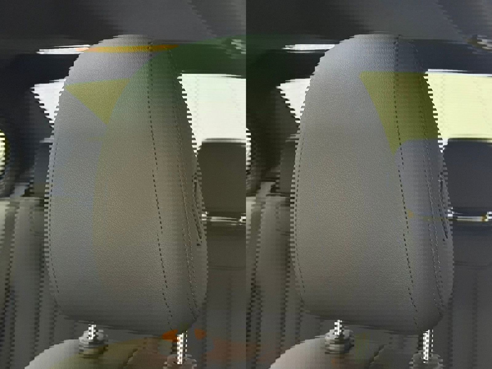 Used 2019 BMW 530e iPerformance w/ Convenience Package image 22