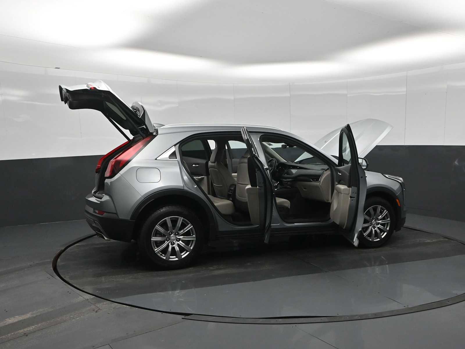 Used 2023 Cadillac XT4 Premium Luxury image 38