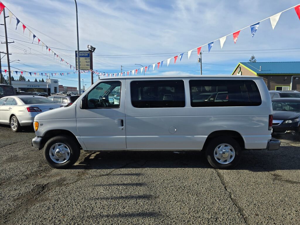 Used 2002 Ford E-250 and Econoline 250 E-250 image 4