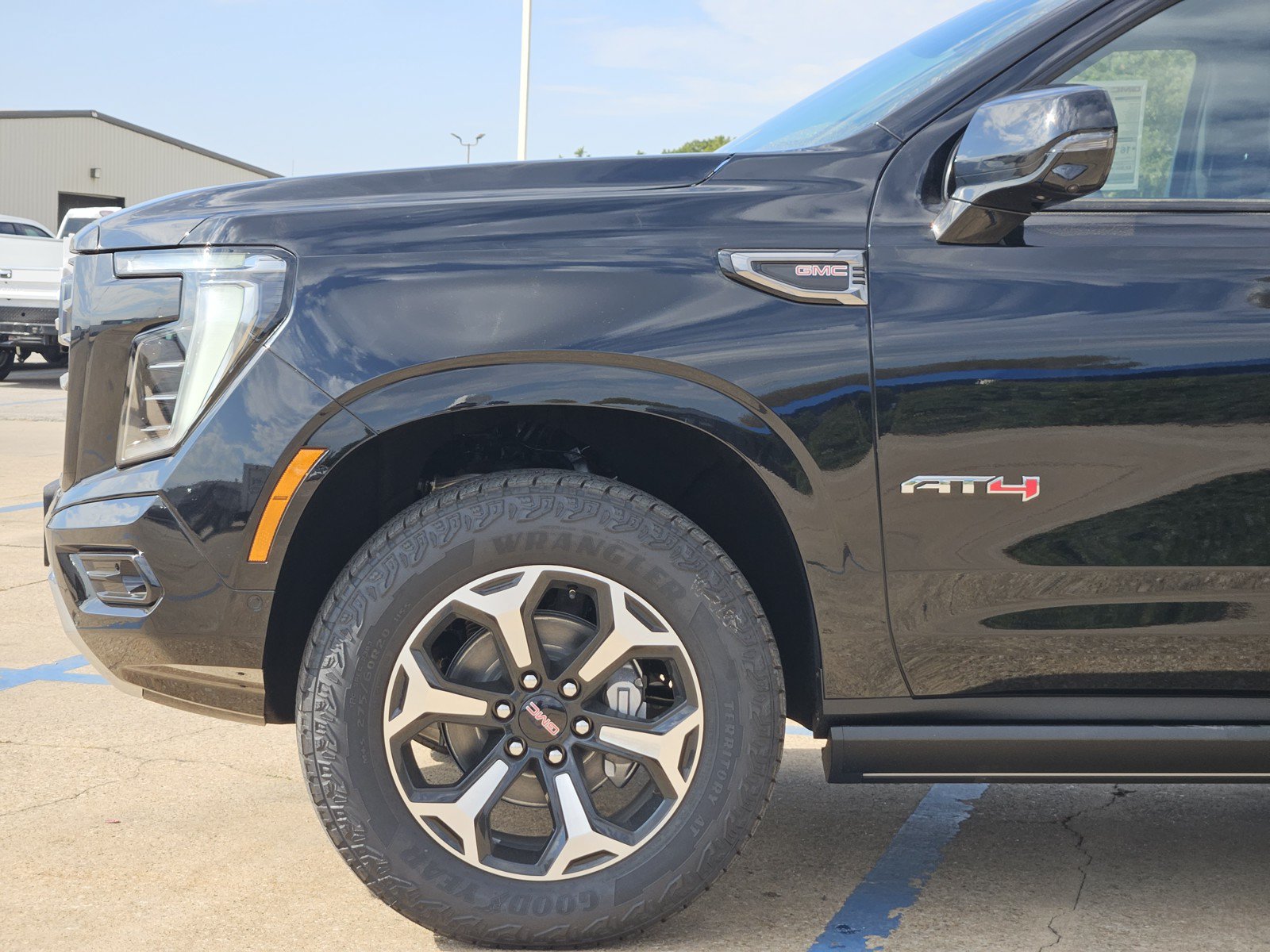 New 2026 GMC Yukon AT4 w/ AT4 Premium Plus Package AWD/4WD image 6