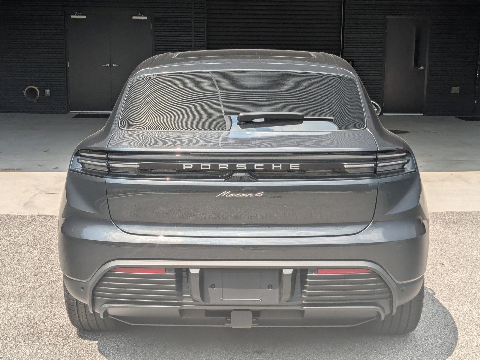 Certified 2025 Porsche Macan 4 Electric AWD/4WD image 10