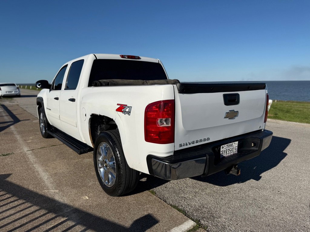 Used 2008 Chevrolet Silverado 1500 LT w/ Power Pack Plus AWD/4WD image 7
