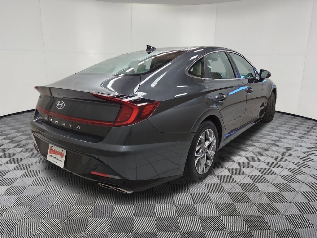 Used 2020 Hyundai Sonata SEL w/ Convenience + Sunroof Package FWD image 4
