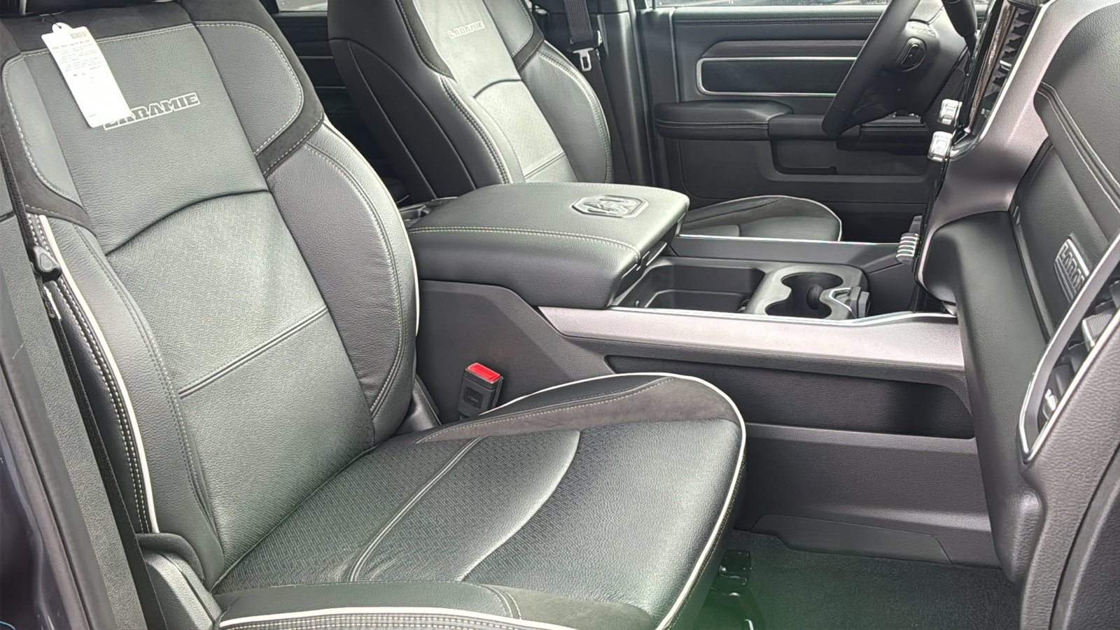 New 2026 RAM 2500 Laramie w/ Night Edition image 14