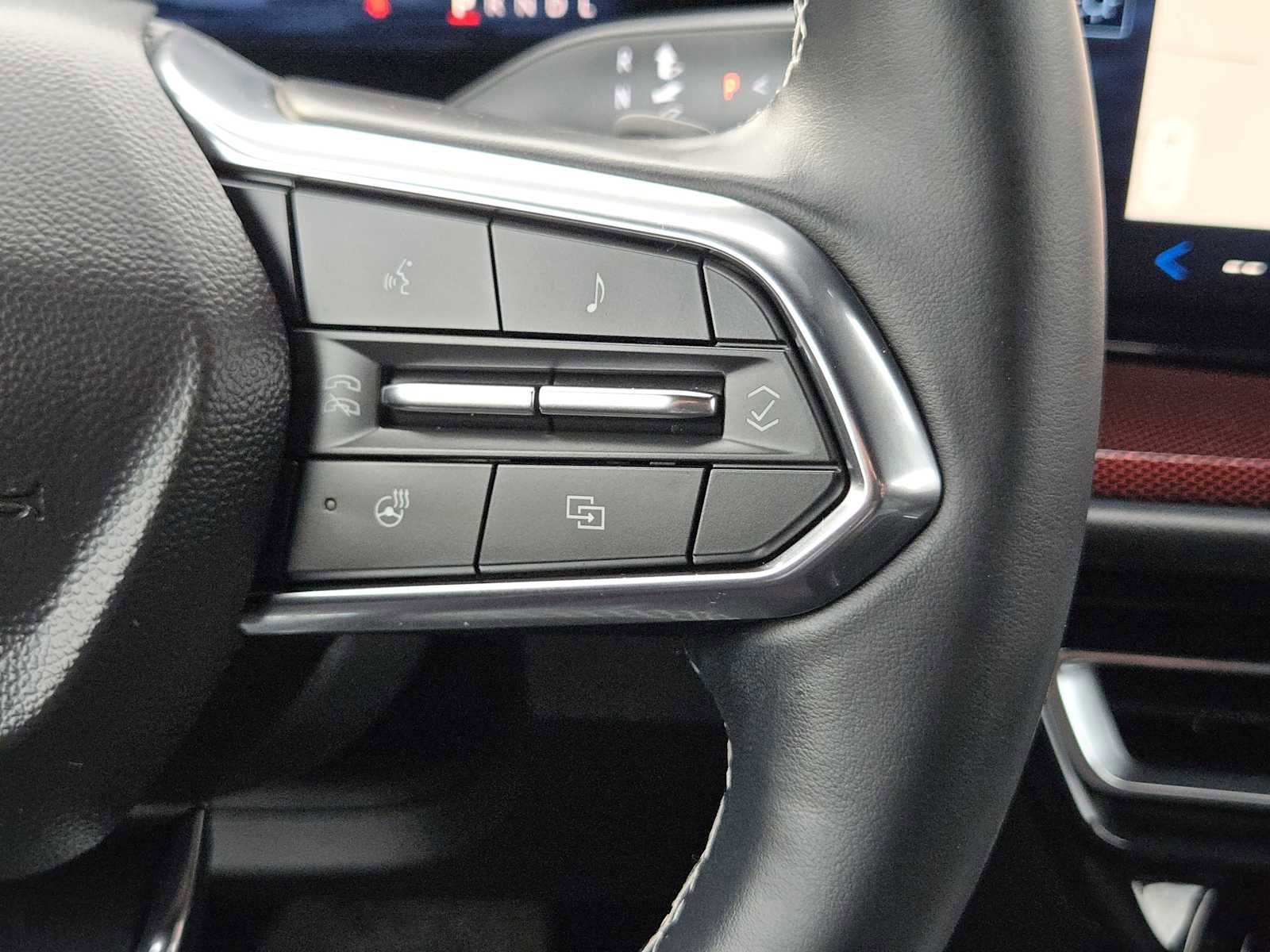 Certified 2025 Chevrolet Traverse Z71 w/ Driver Confidence Package image 27