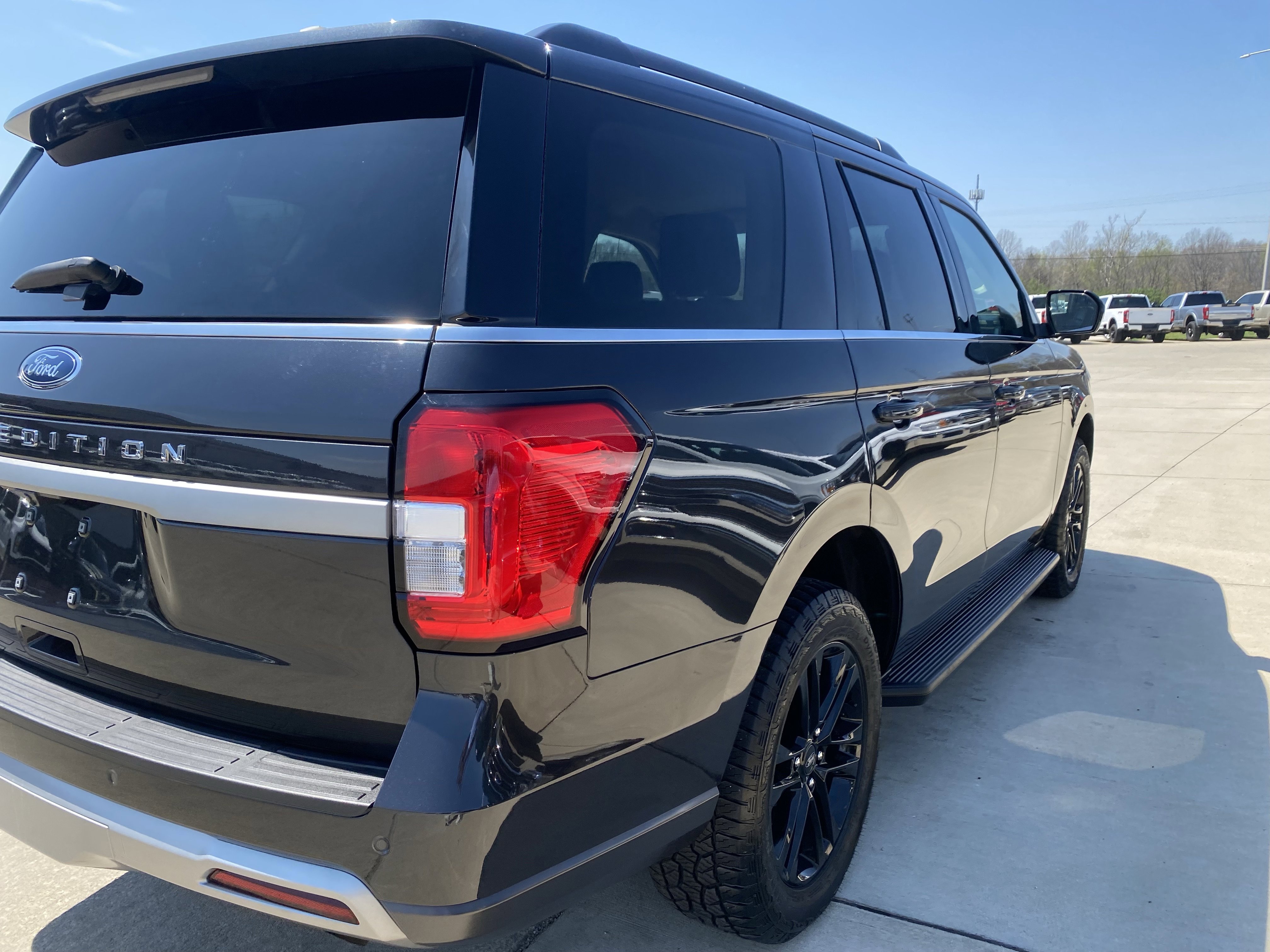 Used 2024 Ford Expedition XLT image 6