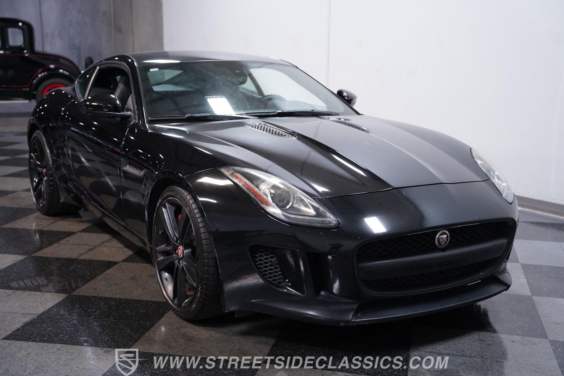 Used 2016 Jaguar F-TYPE Coupe RWD image 16