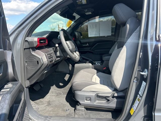 Used 2025 Toyota Tacoma TRD Off-Road image 13