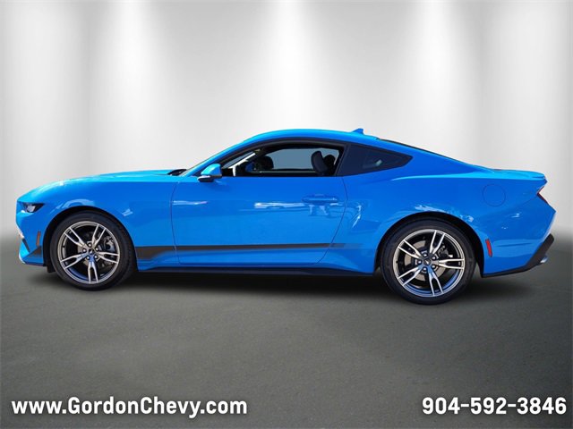 Used 2024 Ford Mustang Premium image 2