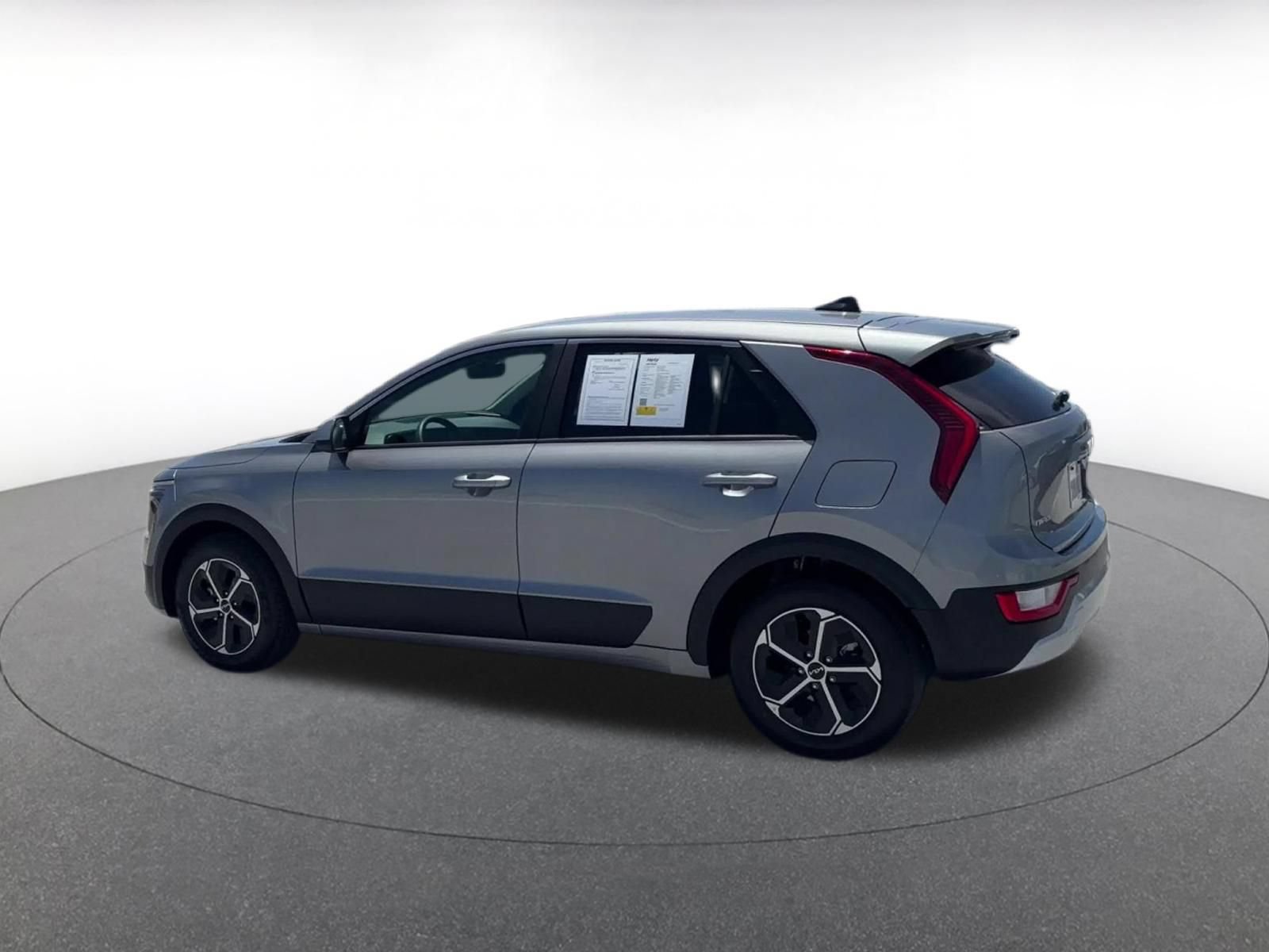 Used 2026 Kia Niro LX FWD image 10