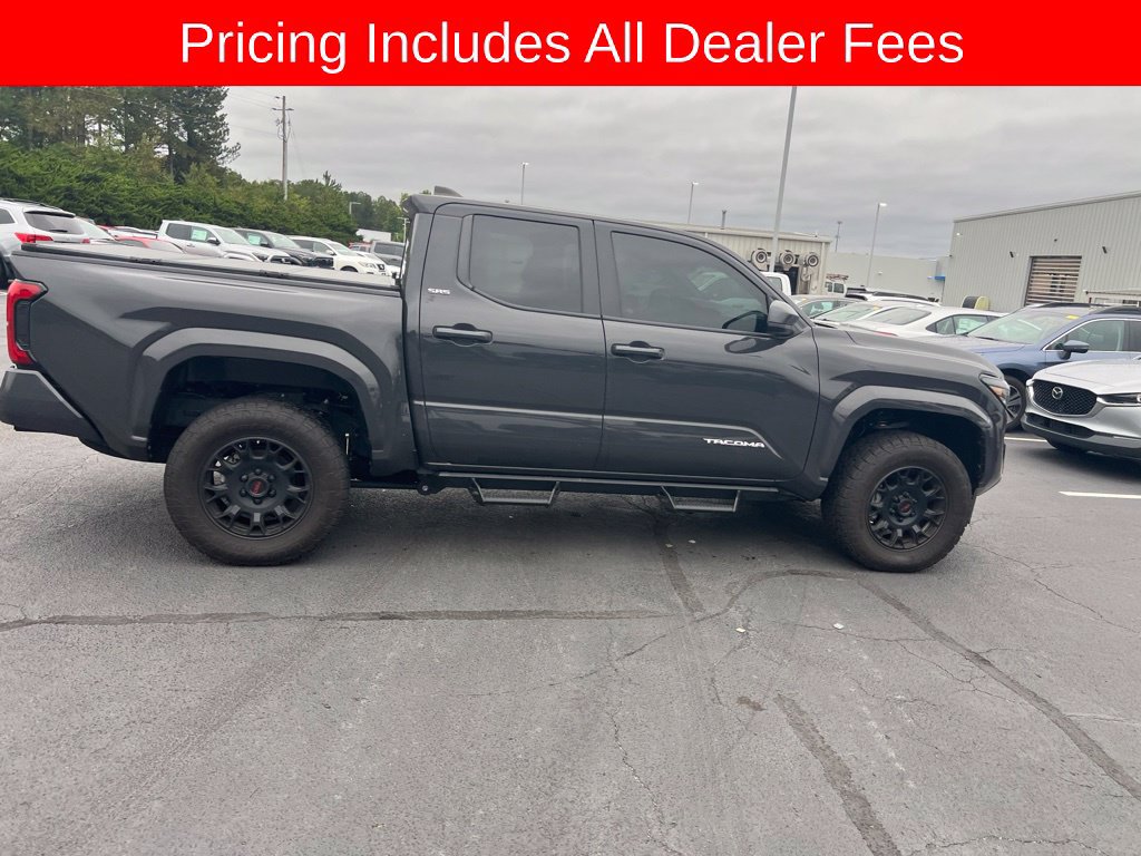 Used 2025 Toyota Tacoma SR5 AWD/4WD image 18