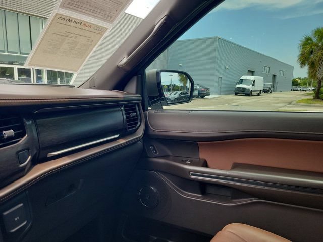 Used 2022 Ford Expedition King Ranch AWD/4WD image 30