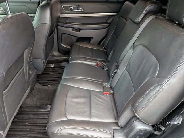 Used 2018 Ford Explorer XLT w/ Equipment Group 202A image 24