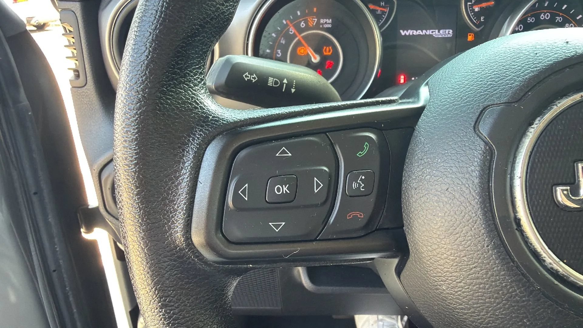 Used 2020 Jeep Wrangler Sport AWD/4WD image 16