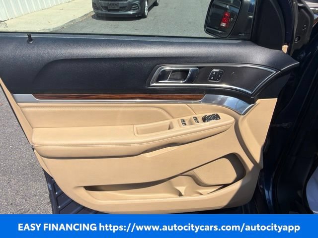Used 2016 Ford Explorer Limited w/ Equipment Group 301A AWD/4WD image 5
