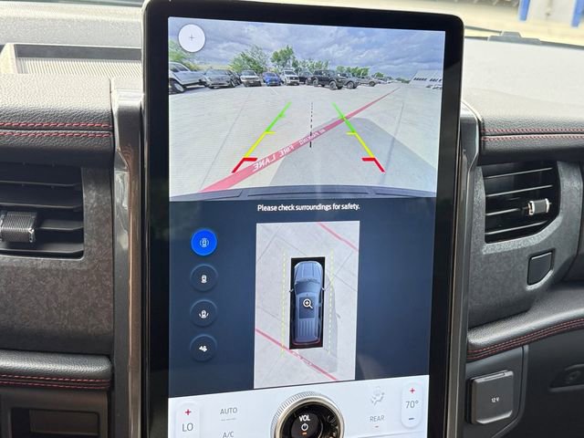 Used 2024 Ford Expedition Limited image 9