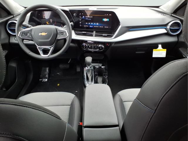 New 2026 Chevrolet Trax LT w/ Driver Confidence Package image 12