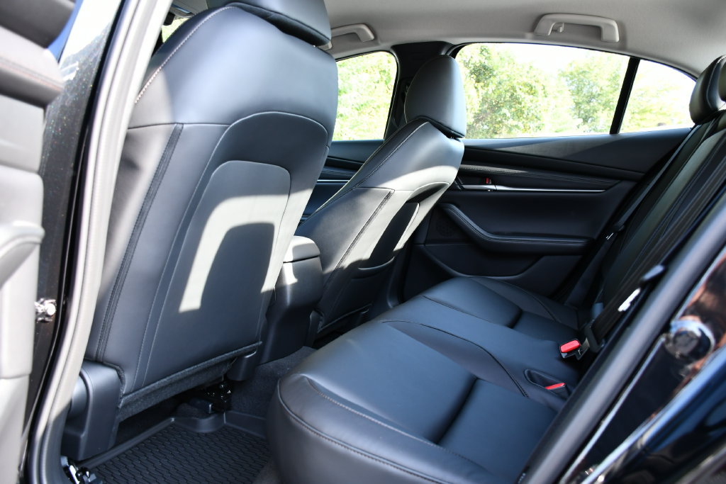 New 2026 MAZDA MAZDA3 s Sport FWD image 16