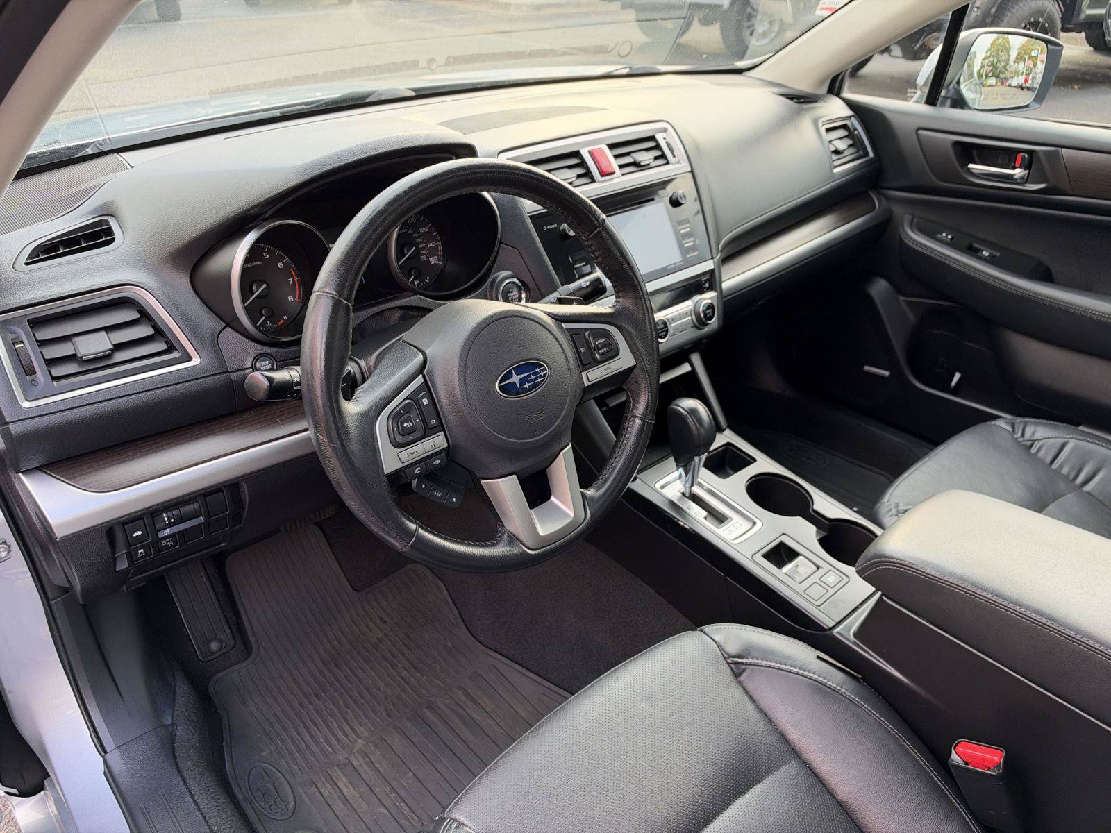 Used 2017 Subaru Legacy 3.6R Limited AWD/4WD image 10