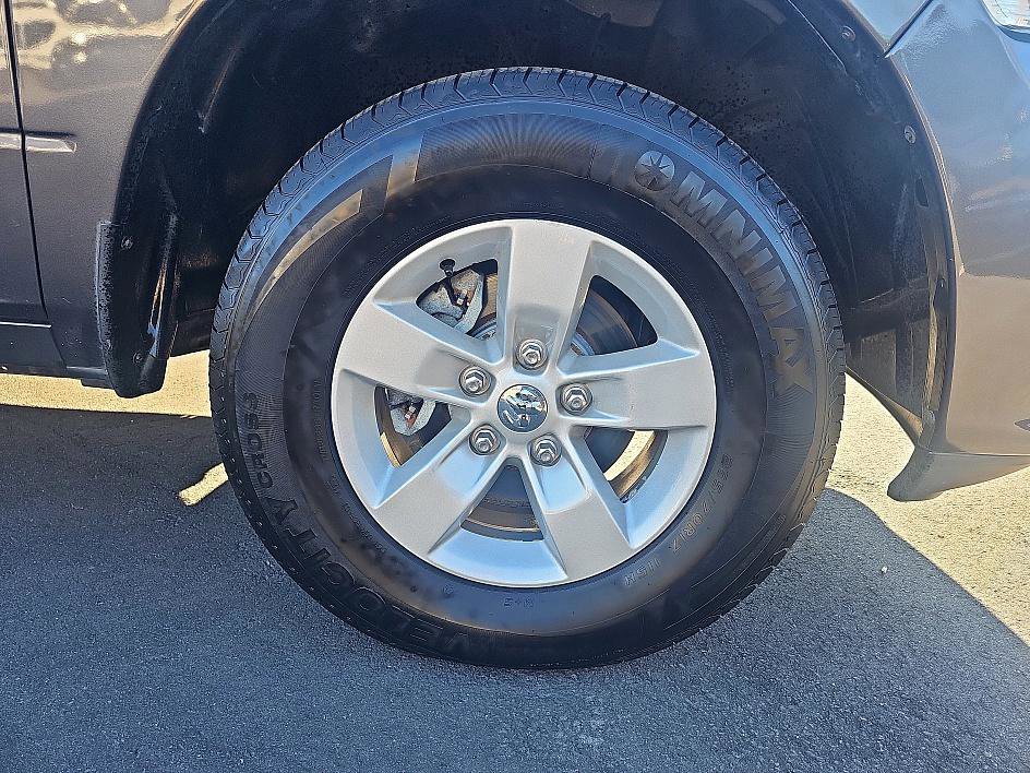 Used 2017 RAM 1500 Express image 10