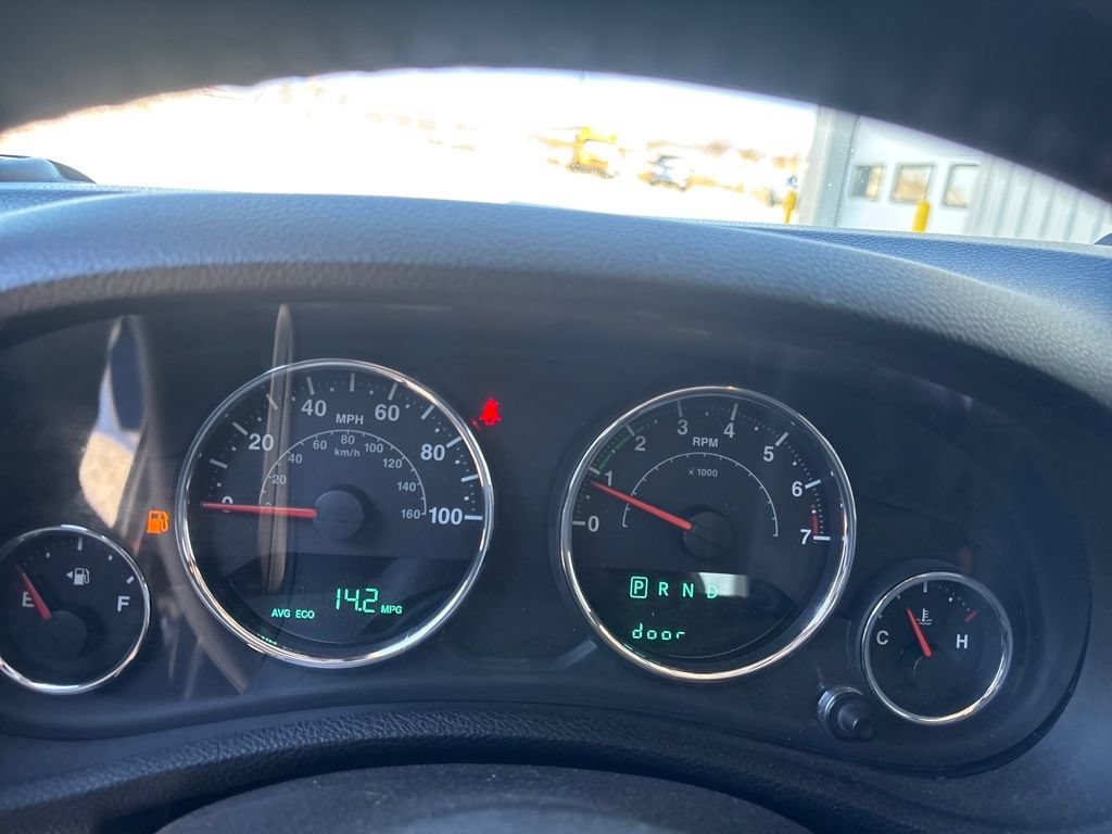 Used 2017 Jeep Wrangler Unlimited Rubicon w/ Max Tow Package AWD/4WD image 17