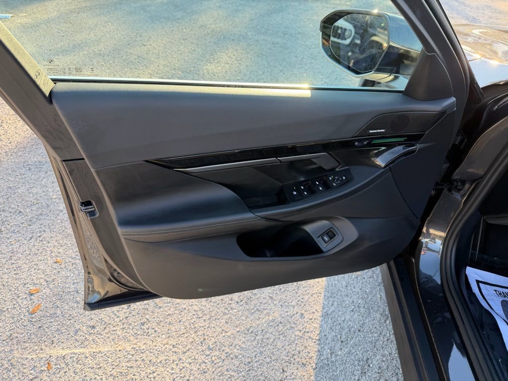 Used 2024 BMW 530i image 13