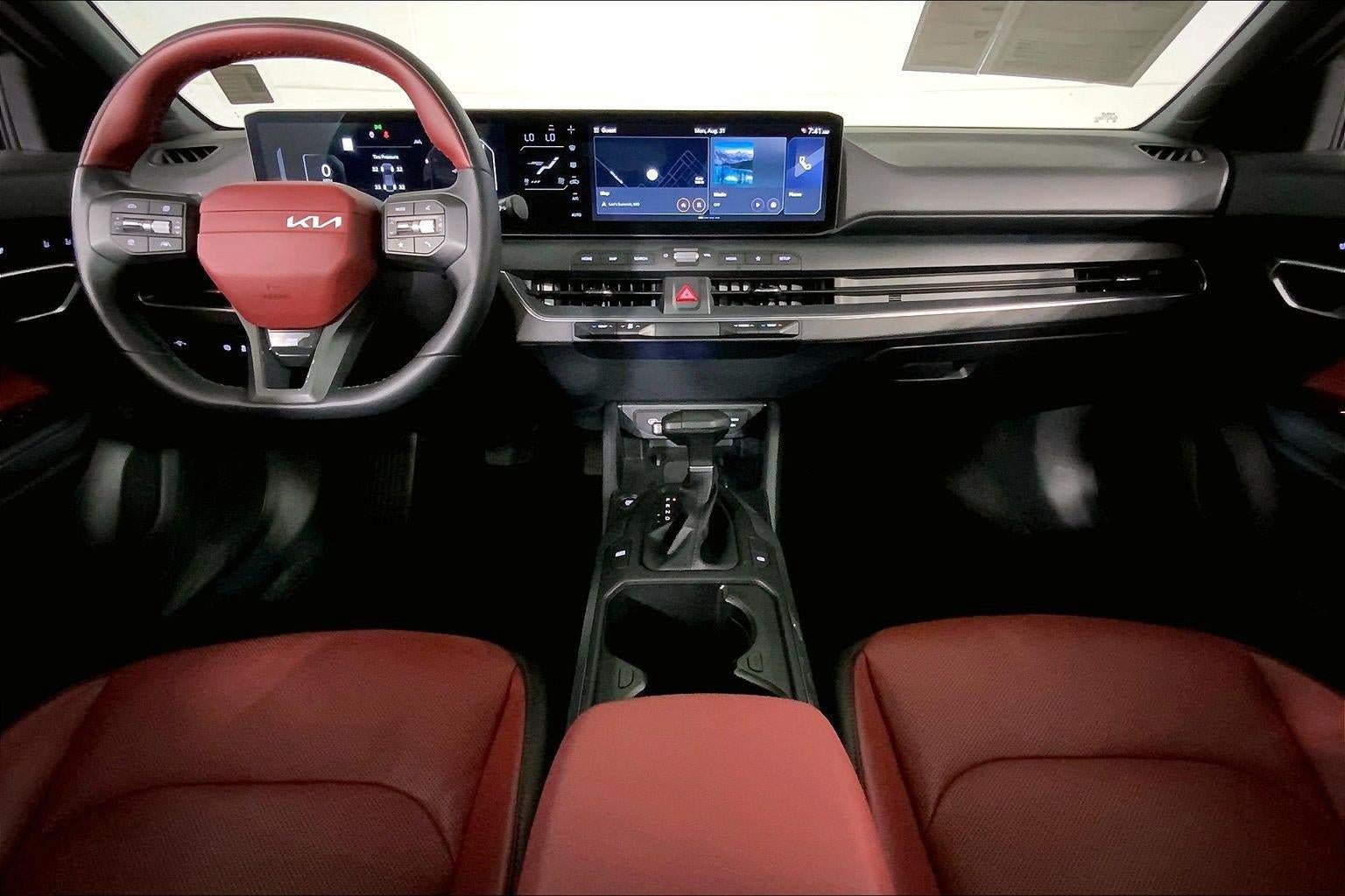 Certified 2025 Kia K4 GT-Line w/ GT-Line Premium Package FWD image 15