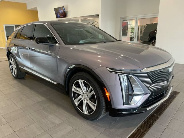Certified 2024 Cadillac Lyriq Tech w/ Driver Assist Package RWD image 8