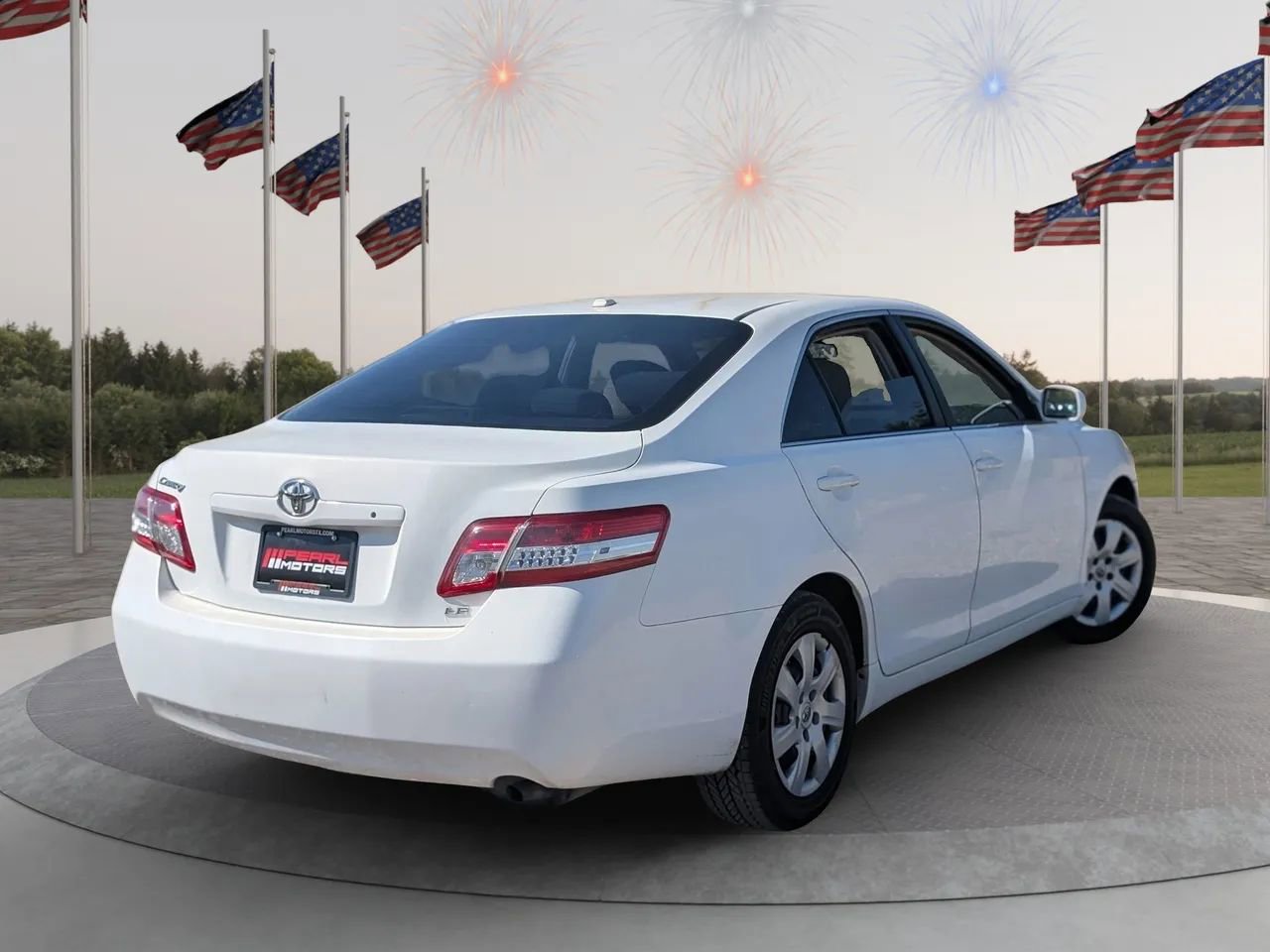 Used 2010 Toyota Camry LE image 9