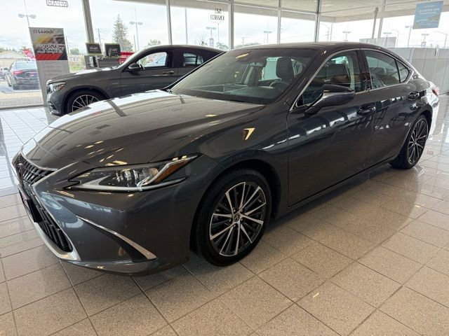 Used 2023 Lexus ES 350 w/ Premium Package image 5