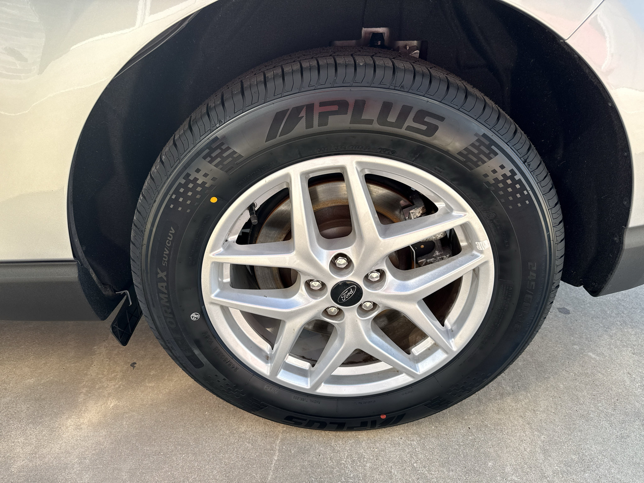Used 2024 Ford Edge SEL AWD/4WD image 14